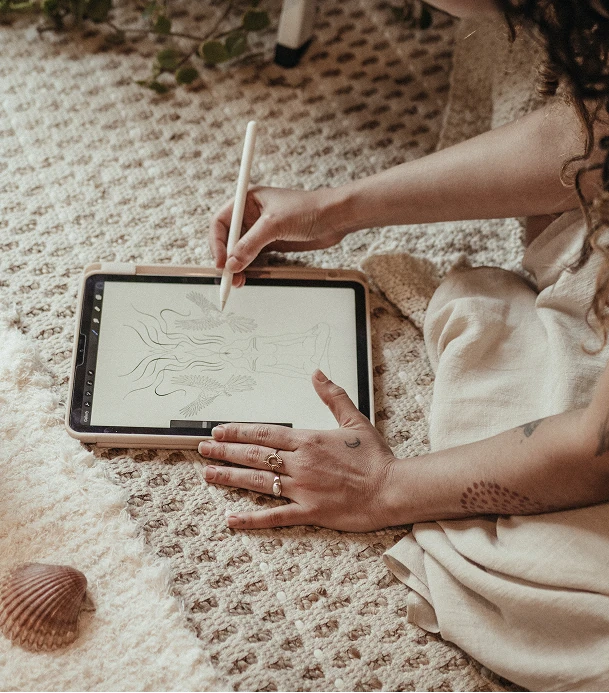 Amanda Rodrigues - Tatuadora, artista, amuletos